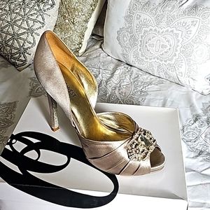 Dress Pumps